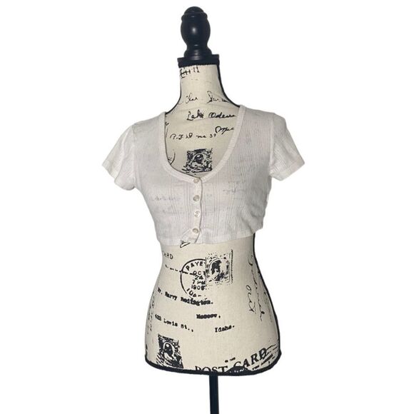 NA-KD White Textured Button Front Cropped Top Size S 100% Cotton Short Sleeve - Picture 1 of 6